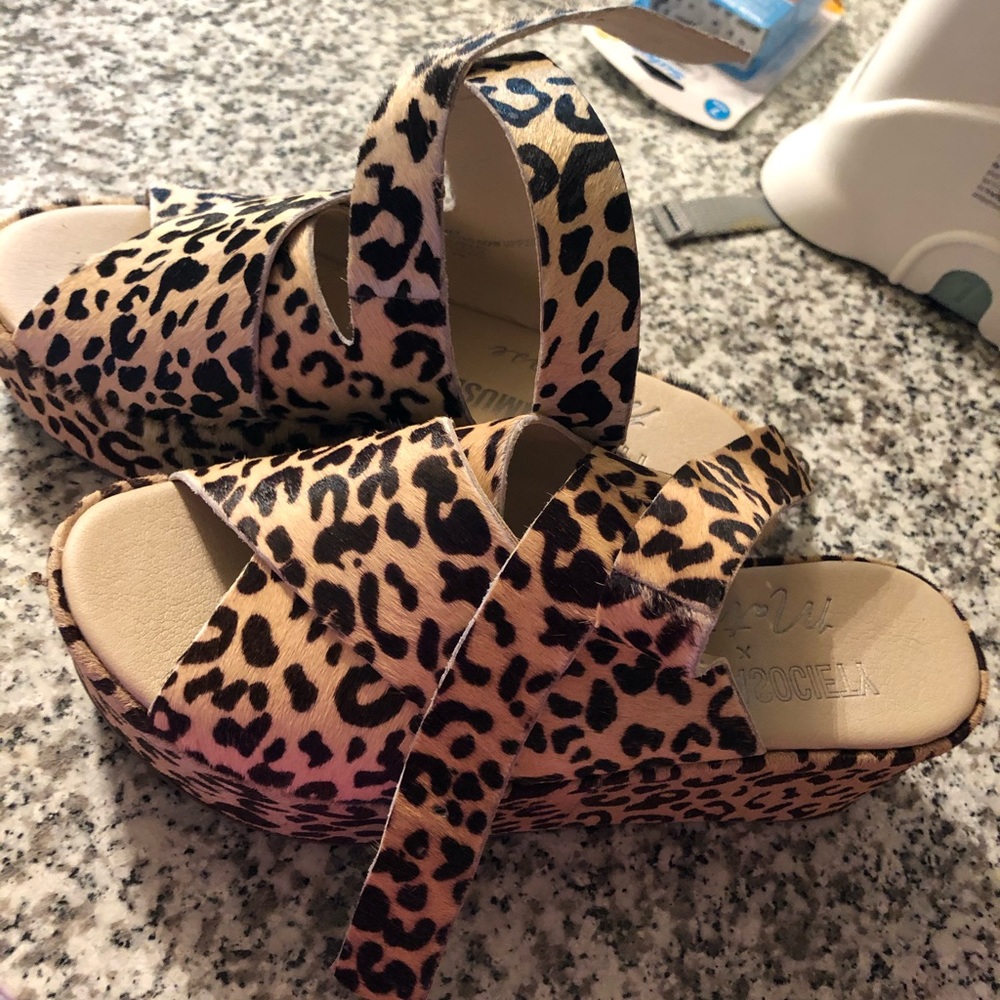 Shoes 71/2 brand new